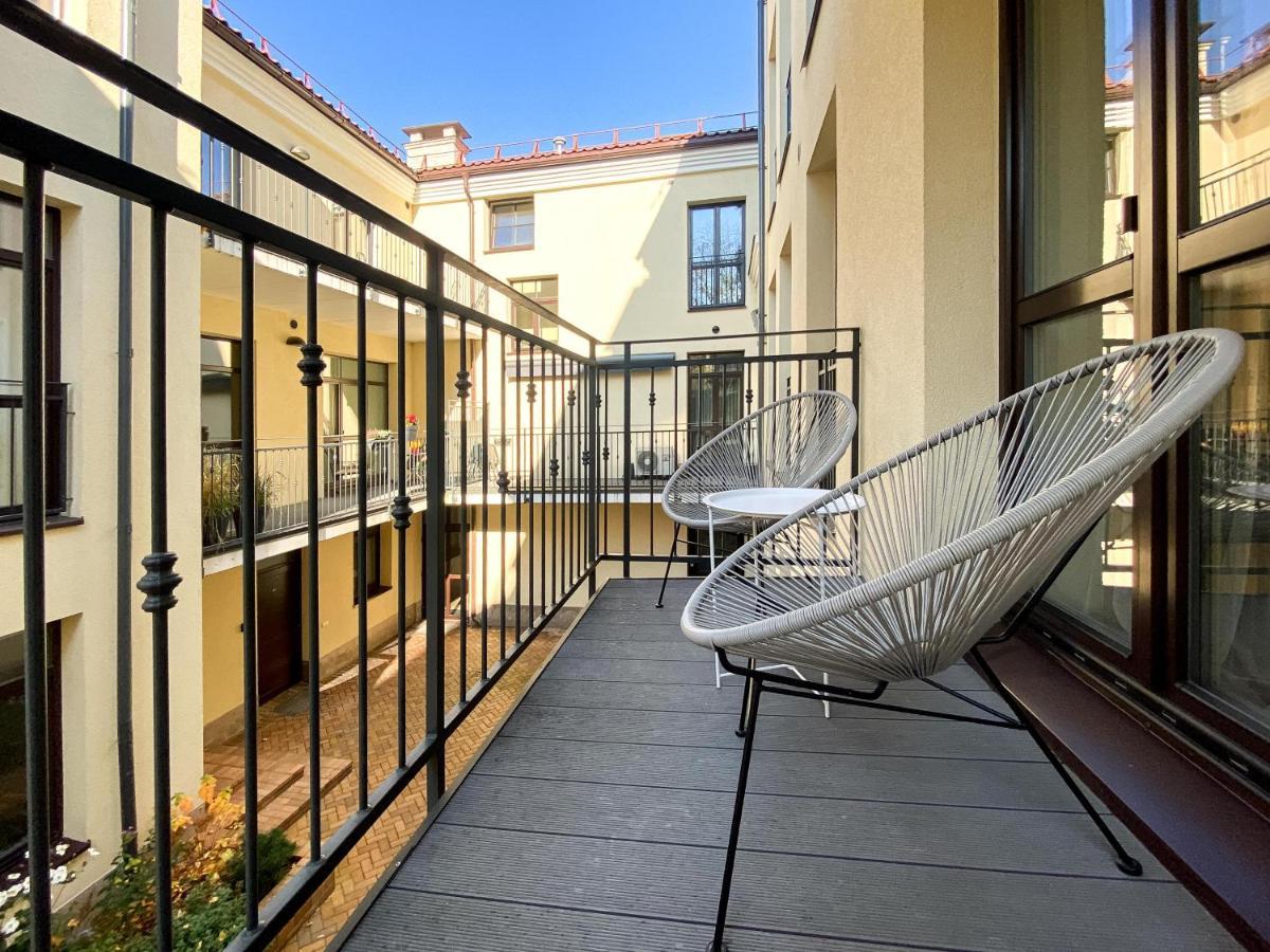 Cohost I Oldtown 60M2 Apt W-Garage Parking, Balcony & Self Check-In VNO Exteriör bild