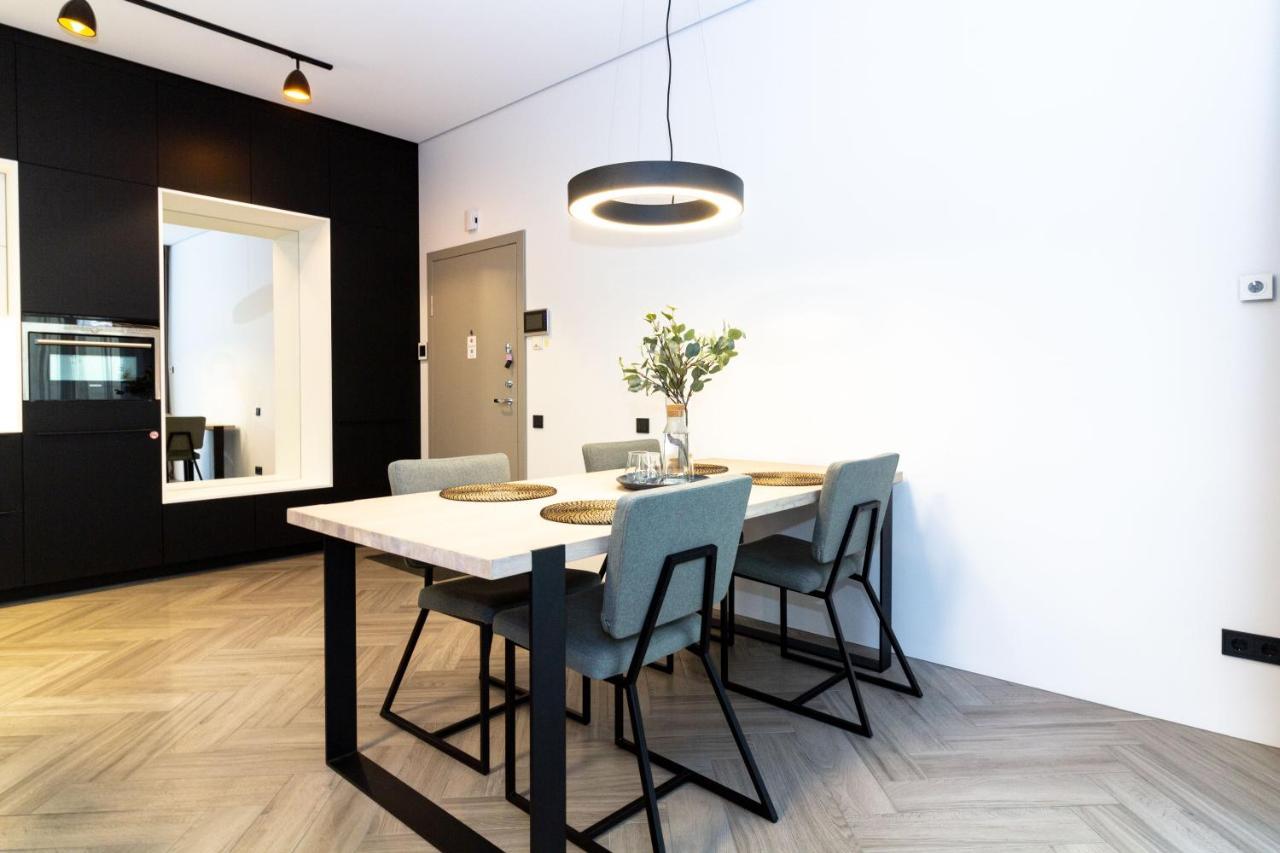 Cohost I Oldtown 60M2 Apt W-Garage Parking, Balcony & Self Check-In VNO Exteriör bild