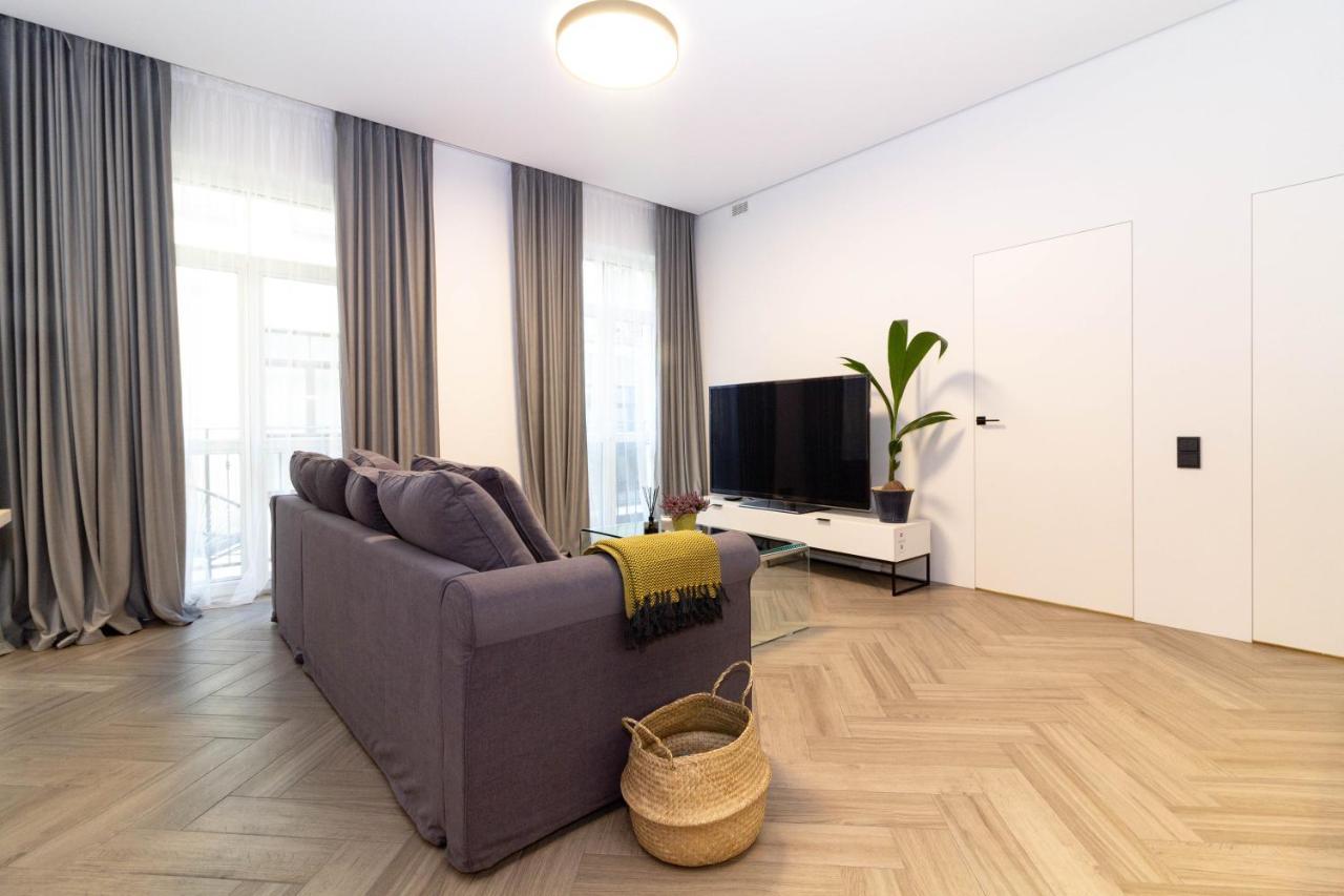 Cohost I Oldtown 60M2 Apt W-Garage Parking, Balcony & Self Check-In VNO Exteriör bild