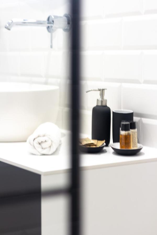 Cohost I Oldtown 60M2 Apt W-Garage Parking, Balcony & Self Check-In VNO Exteriör bild